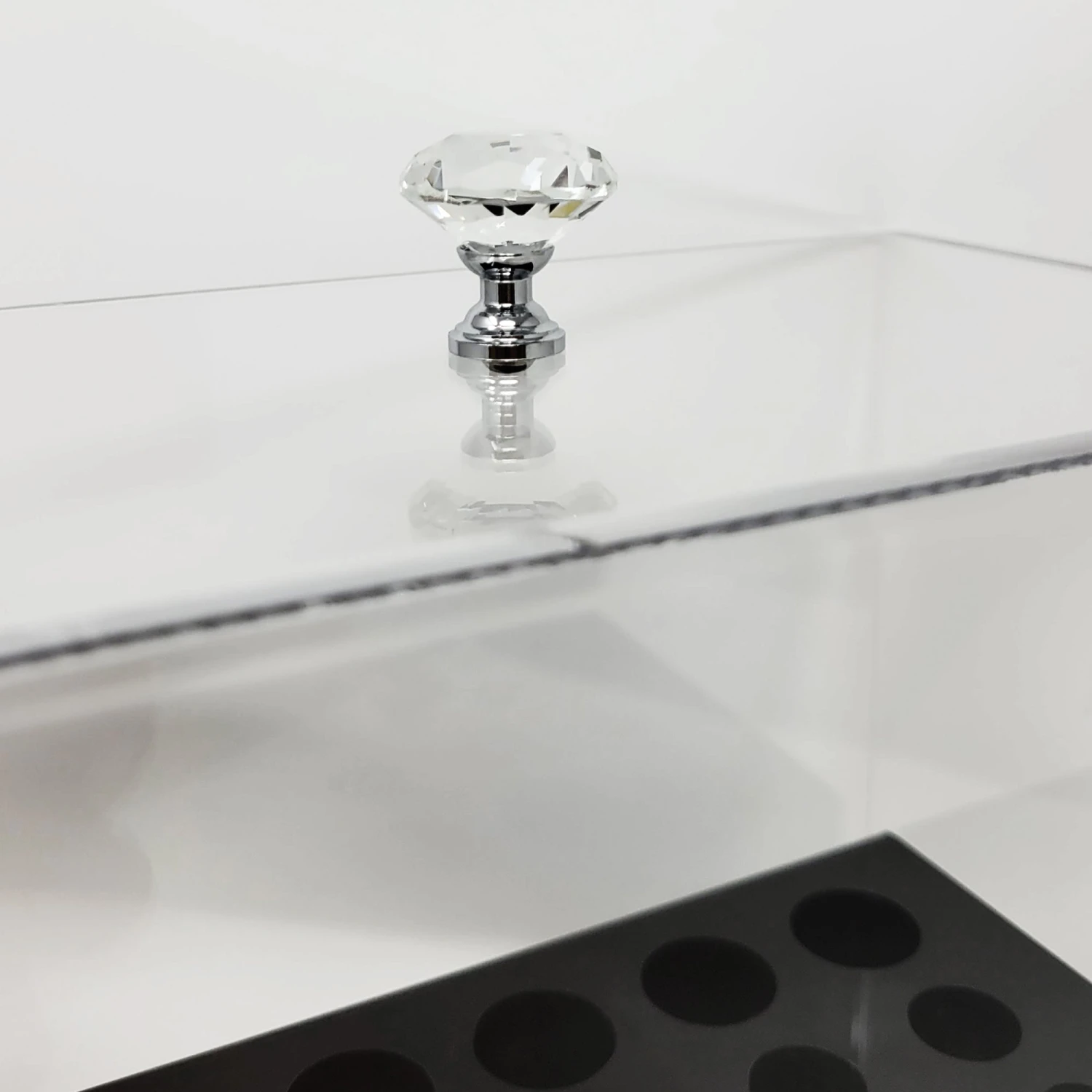 Diamond Collection Acrylic Makeup Brush Display Holder 5 Diamond Collection Acrylic Makeup Brush Display Holder - Image 3