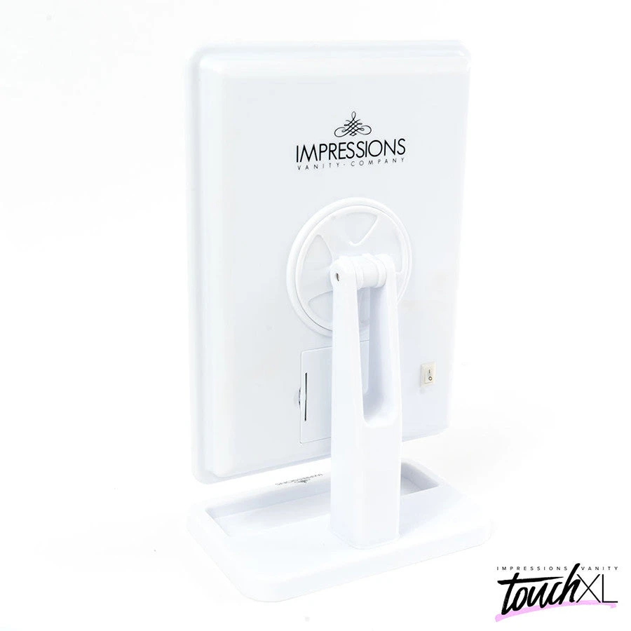 Touch XL Dimmable LED Makeup Mirror With Suction 5X 14 Touch XL Dimmable LED Makeup Mirror With Suction 5X - Image 12